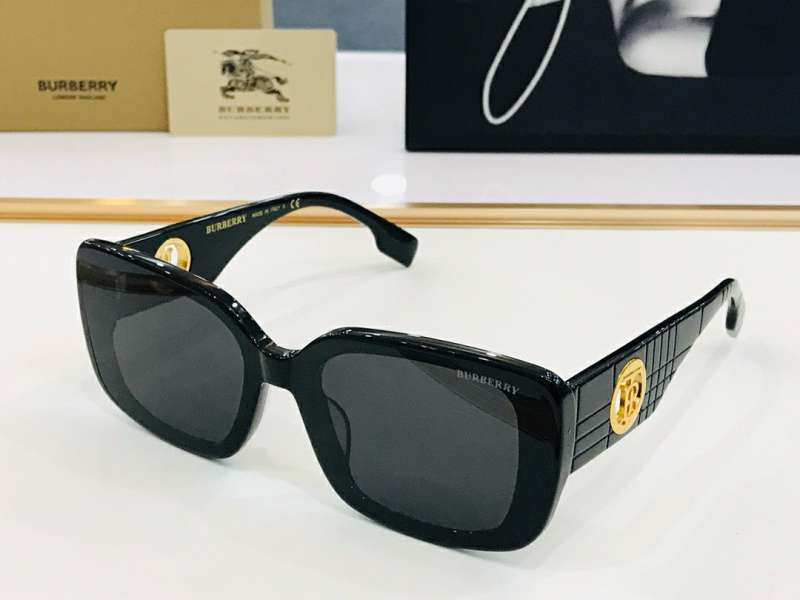 Picture of Versace Sunglasses _SKUfw56894813fw